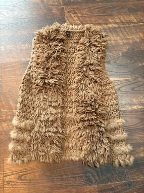 Ava Wool & Alpaca Blend Knit Fur Vest M Textured in Camel
